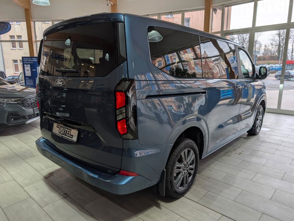 Ford Tourneo Custom 2025