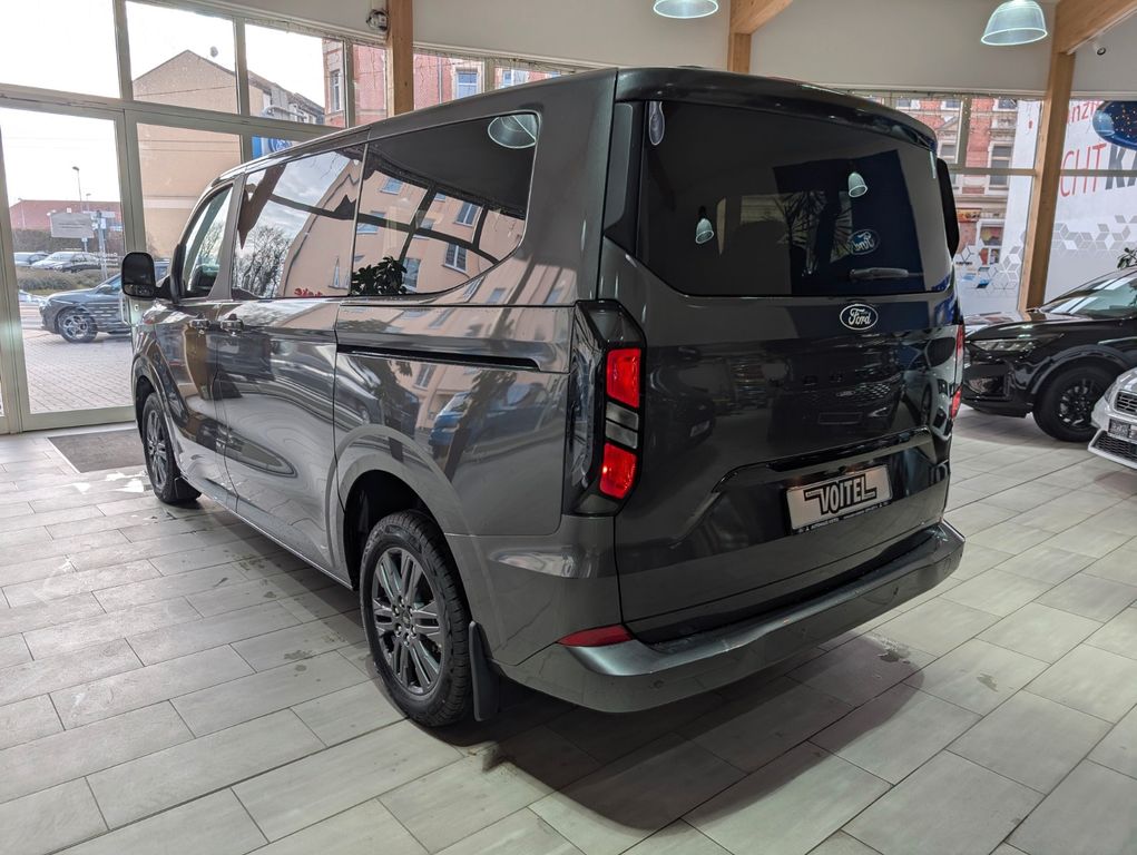 Ford Tourneo Custom 2025