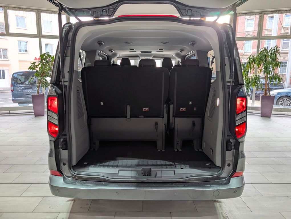 Ford Tourneo Custom 2025