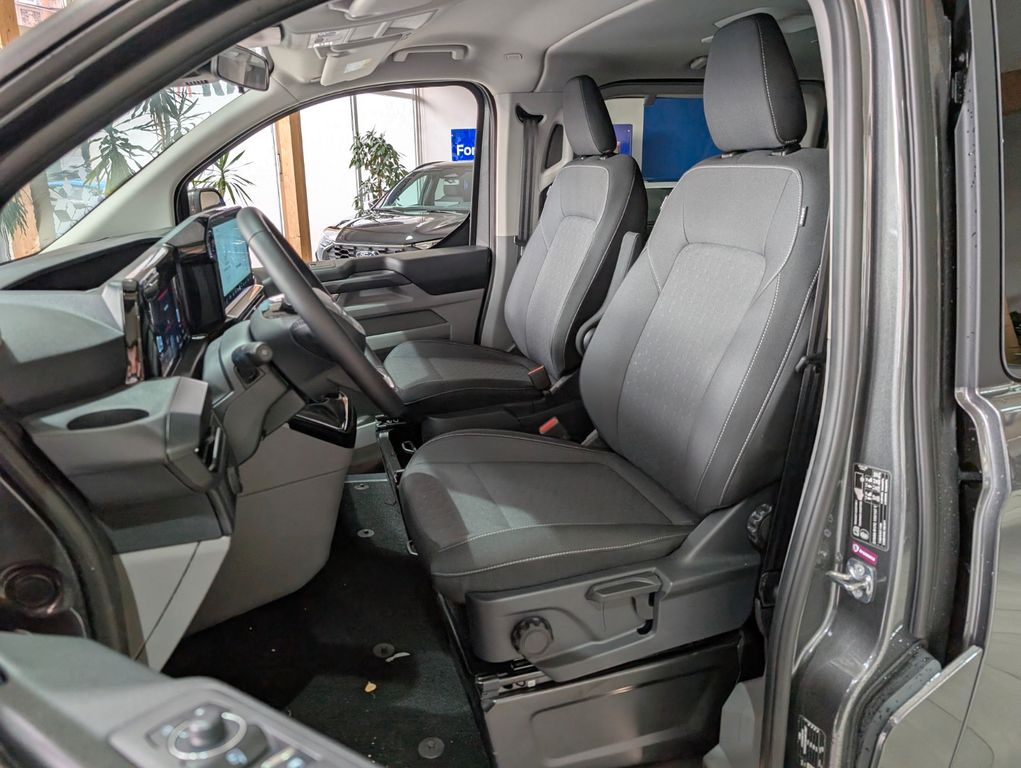 Ford Tourneo Custom 2025