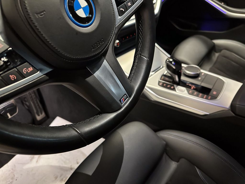 BMW 330 2021