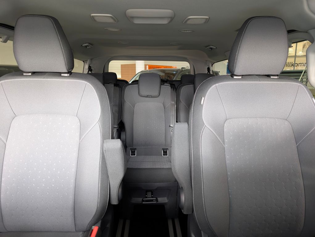 Ford Tourneo Custom 2025