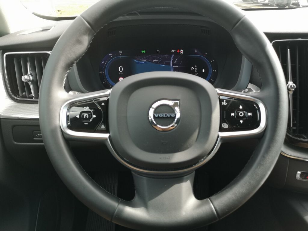 Volvo XC60 2023