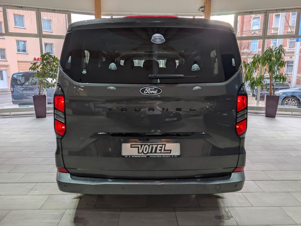 Ford Tourneo Custom 2025