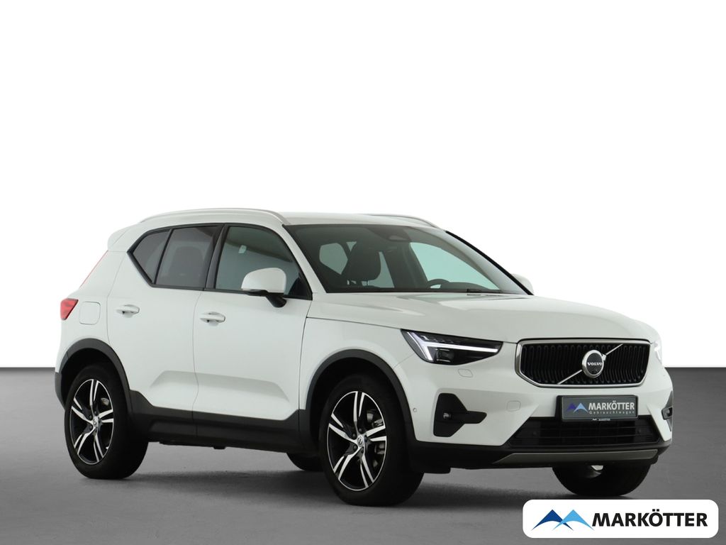 Volvo XC40 2025