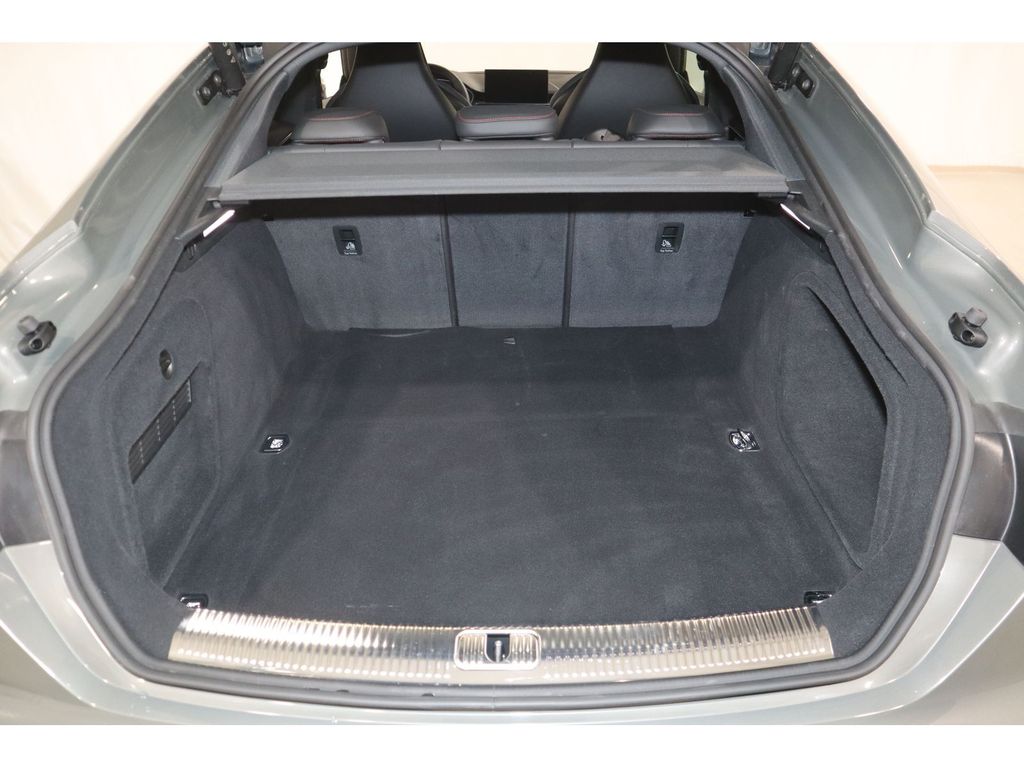 Audi A4 2025