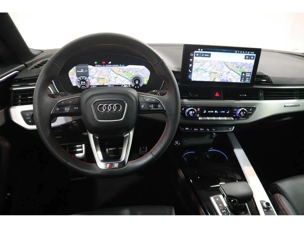 Audi A4 2025