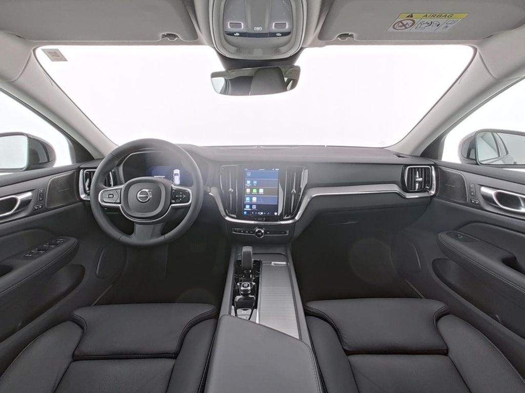 Volvo V60 Cross Country 2023