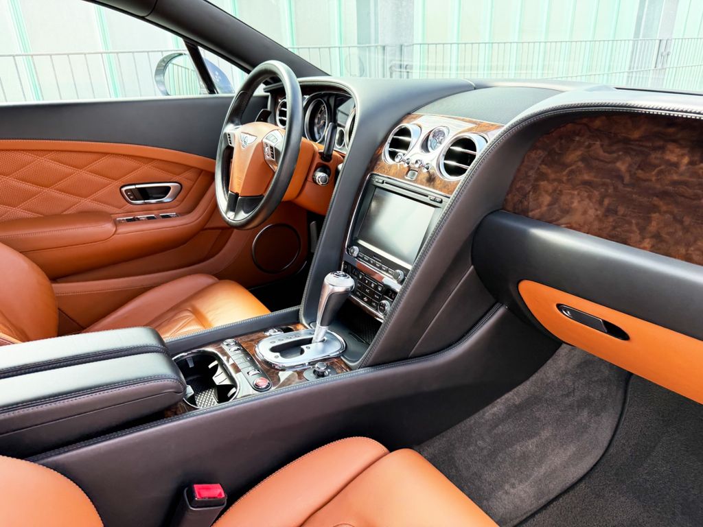 Bentley Continental GT 2011
