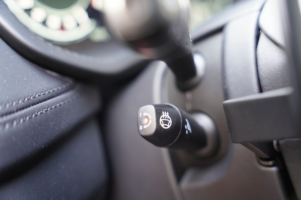 Aston Martin DBX 2024