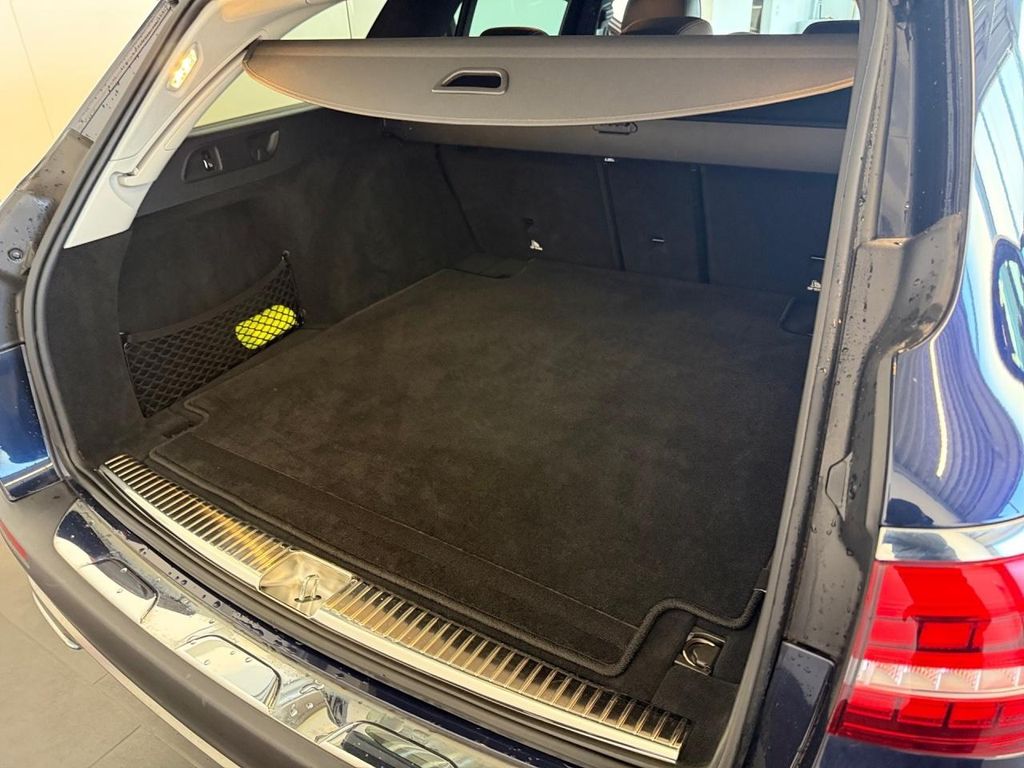 Mercedes-Benz E 220 2021