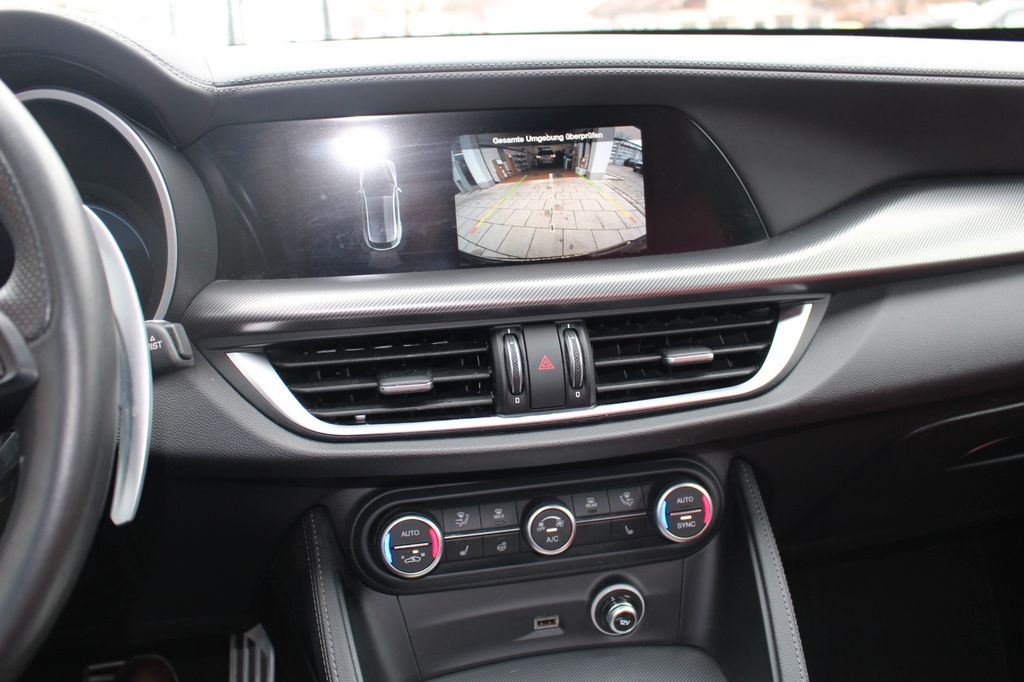Alfa Romeo Stelvio 2023