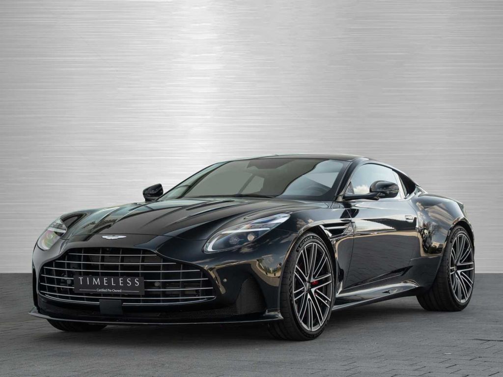 Aston Martin DB12 2024