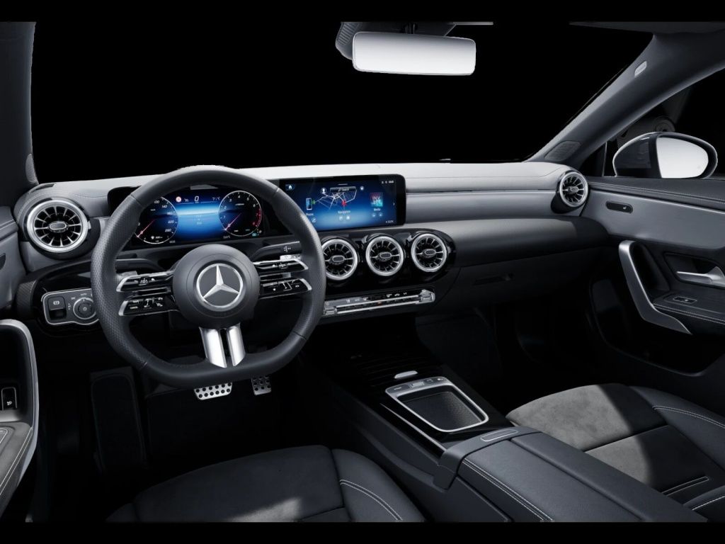 Mercedes-Benz CLA 180 2025