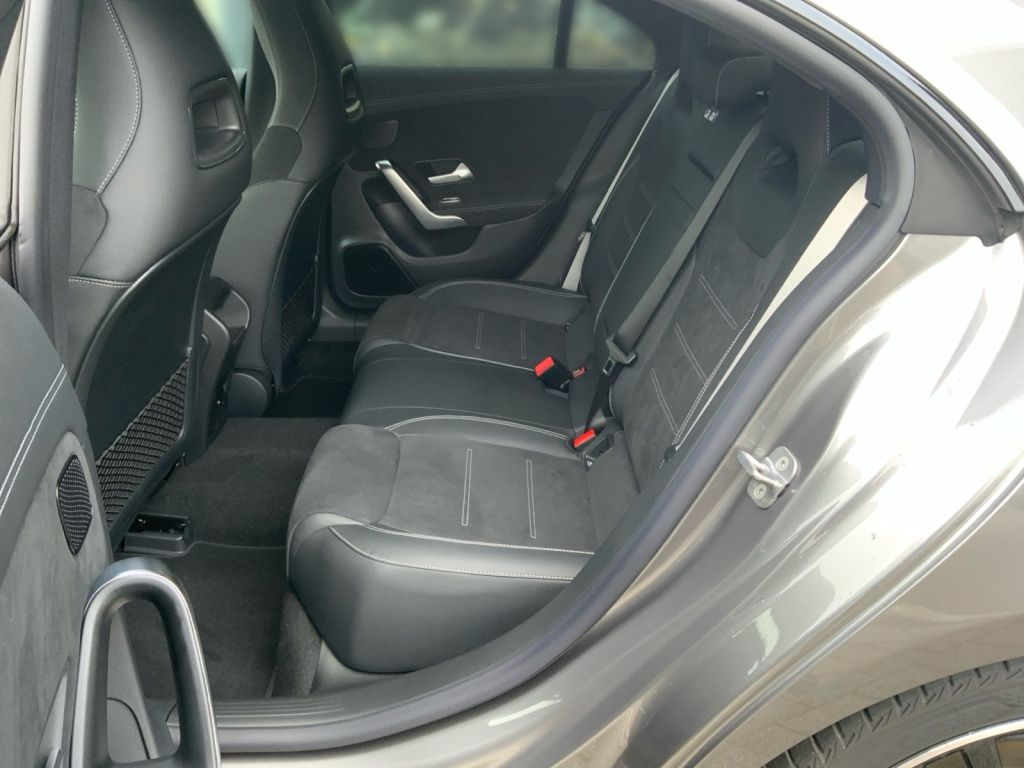 Mercedes-Benz CLA 180 2025