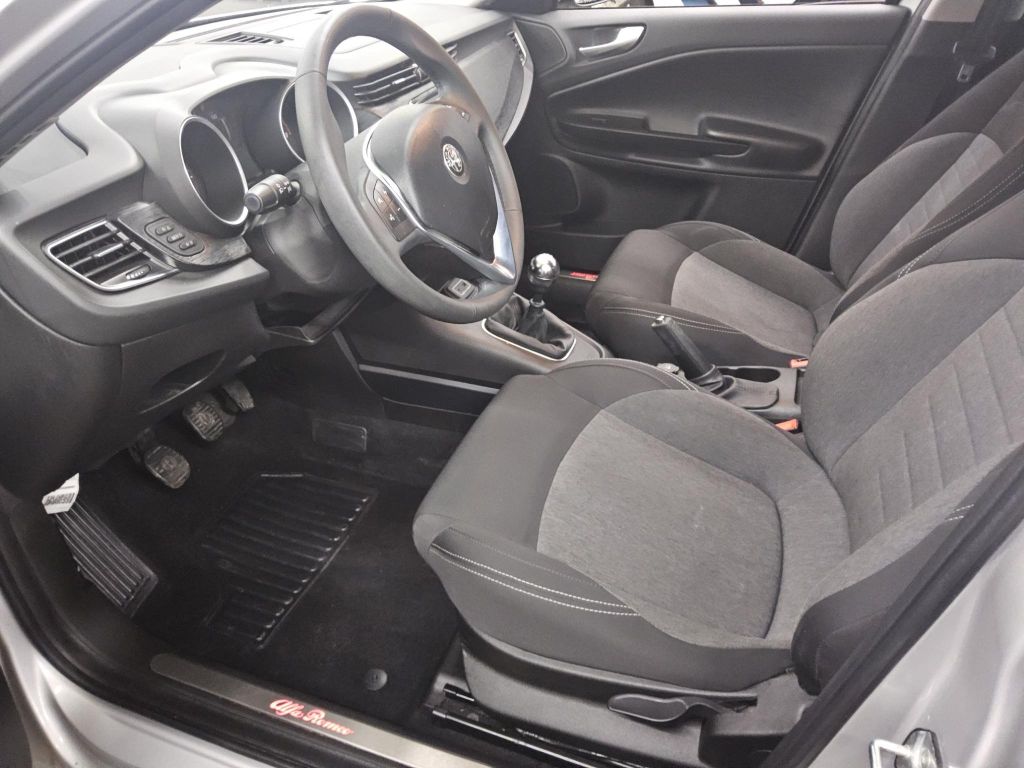 Alfa Romeo Giulietta 2021