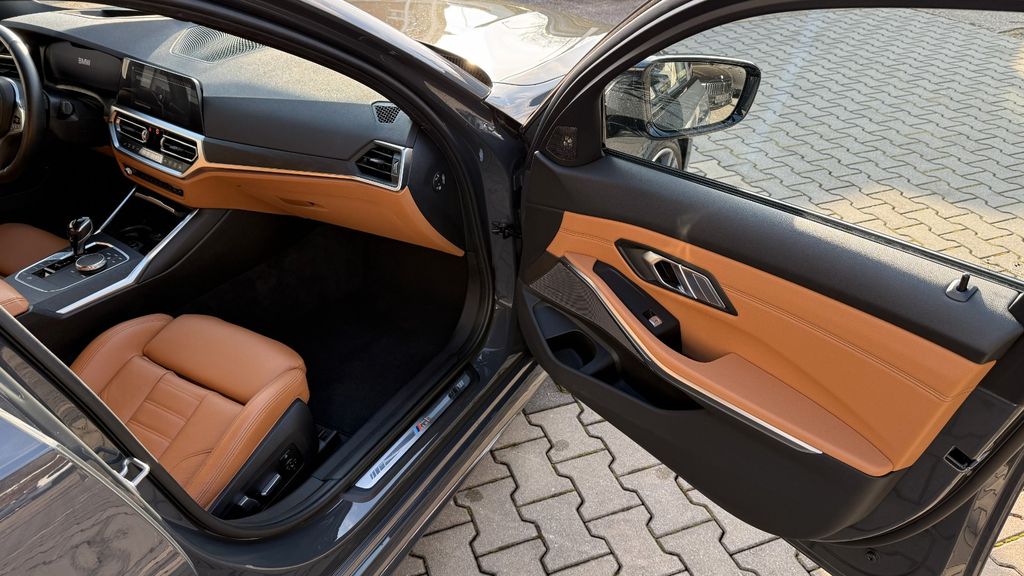 BMW 318 2021