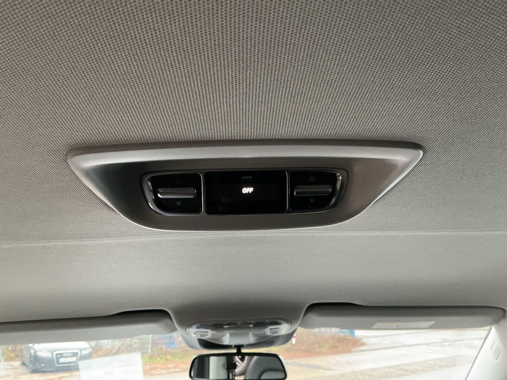 Mercedes-Benz V 300 2024