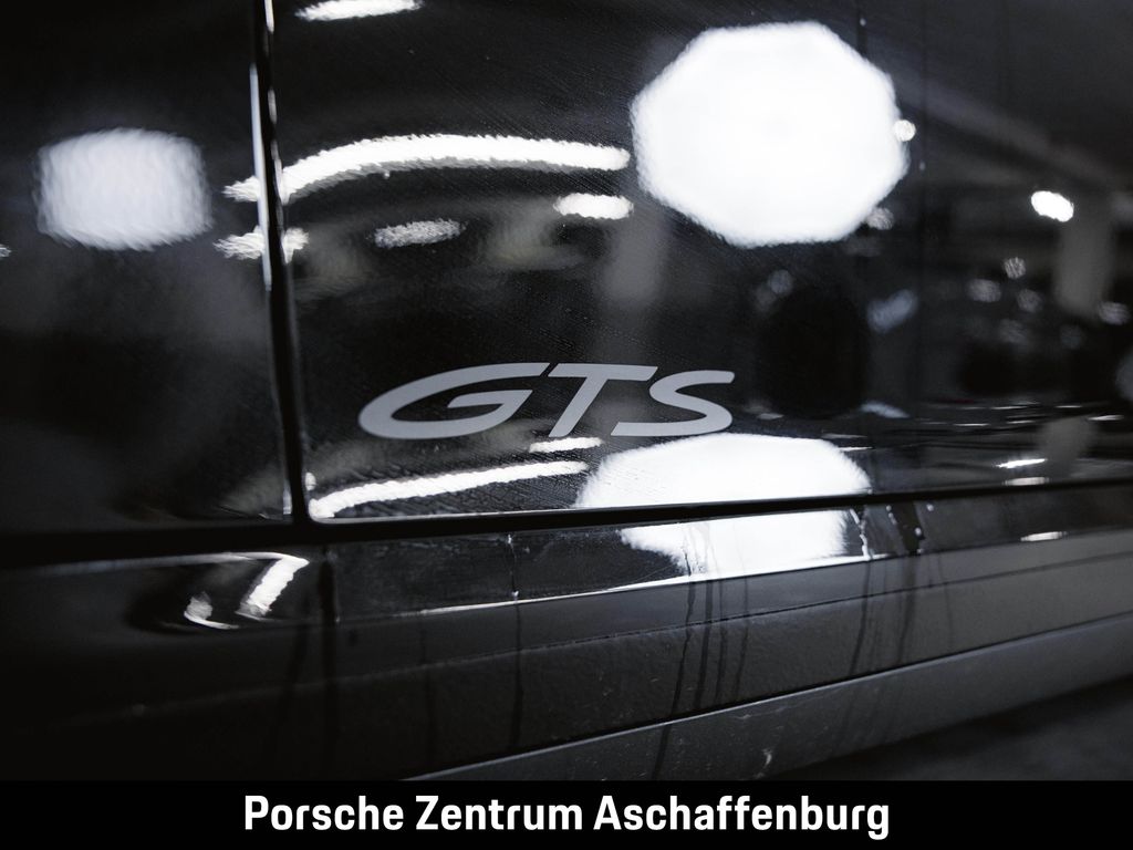 Porsche 992 2024