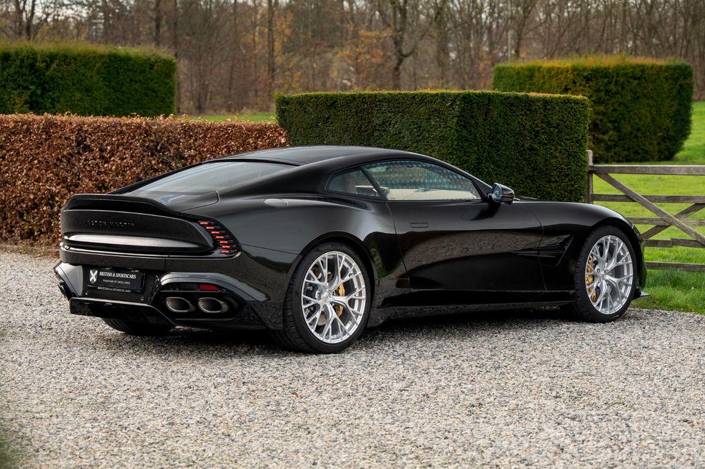 Aston Martin Vanquish 2025