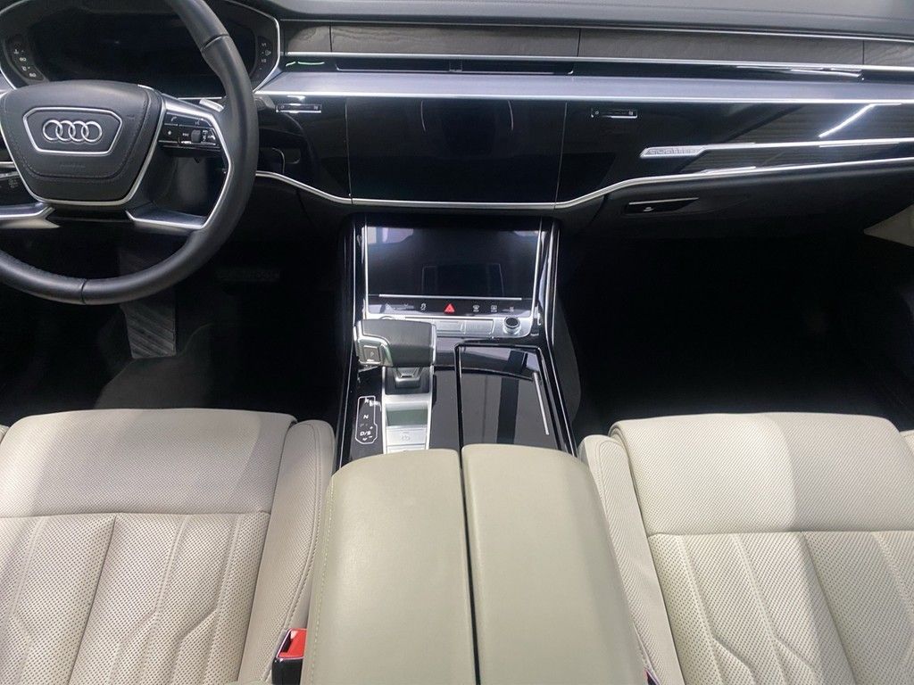 Audi A8 2022