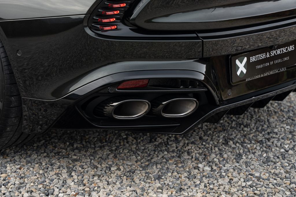 Aston Martin Vanquish 2025