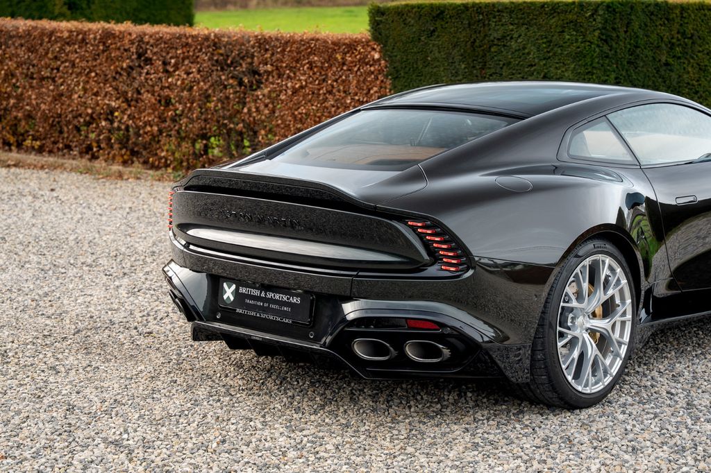 Aston Martin Vanquish 2025