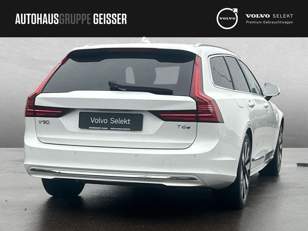 Volvo V90 2025