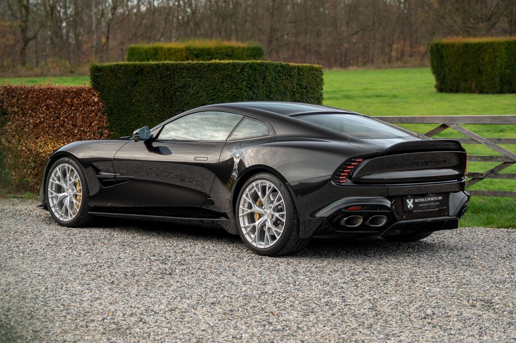 Aston Martin Vanquish 2025