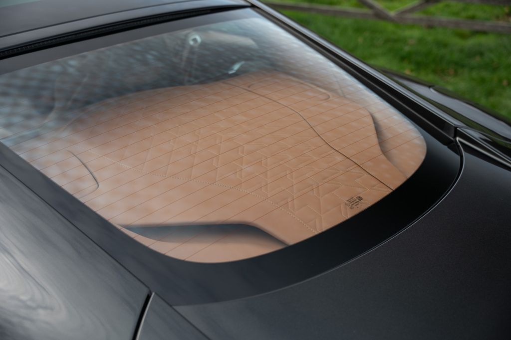 Aston Martin Vanquish 2025