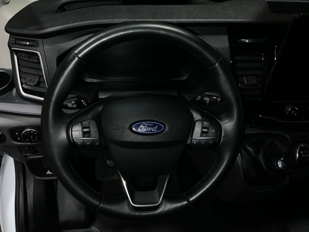 Ford Transit 2025