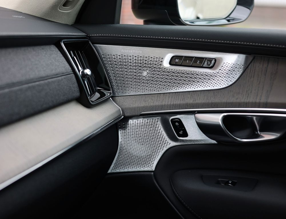 Volvo XC90 2025