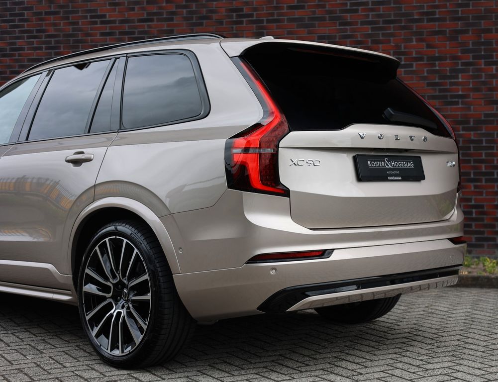 Volvo XC90 2025