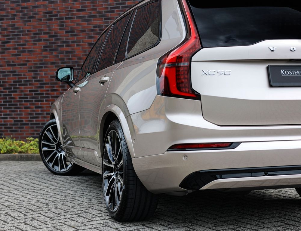 Volvo XC90 2025