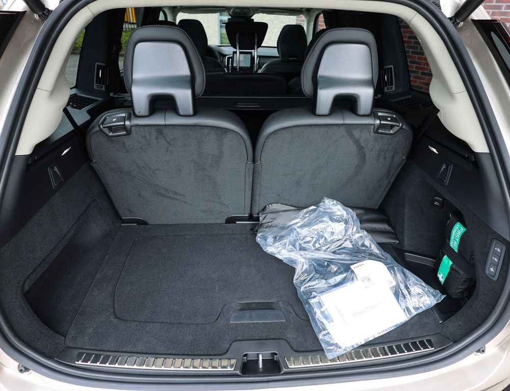 Volvo XC90 2025