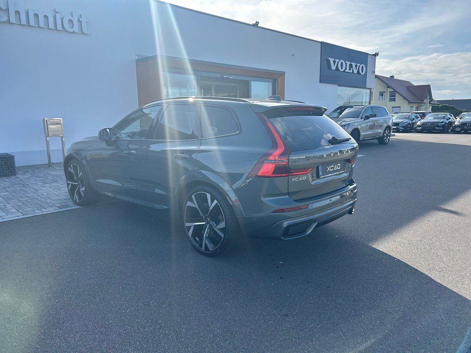 Volvo XC60 2025