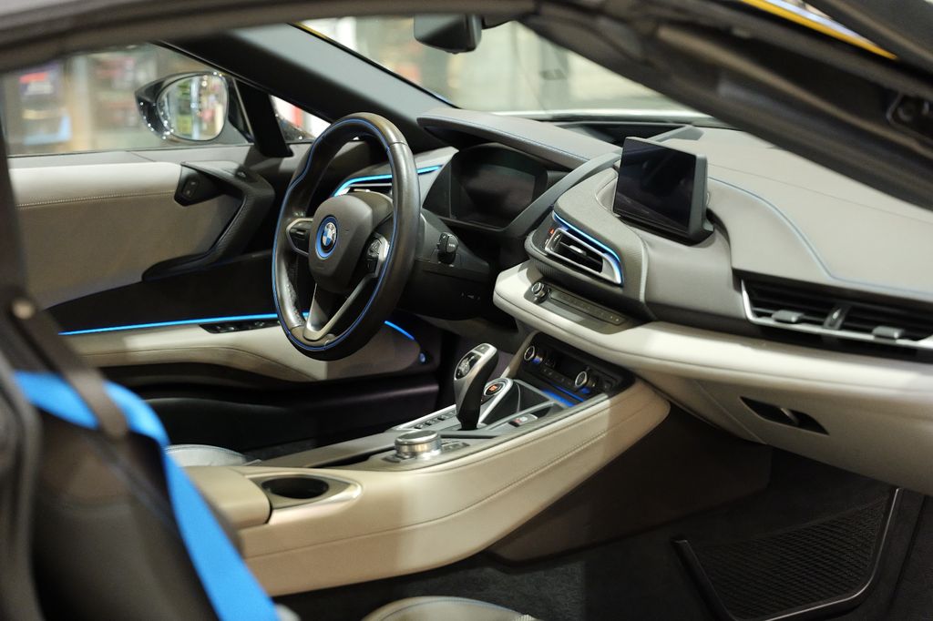 BMW i8 2020