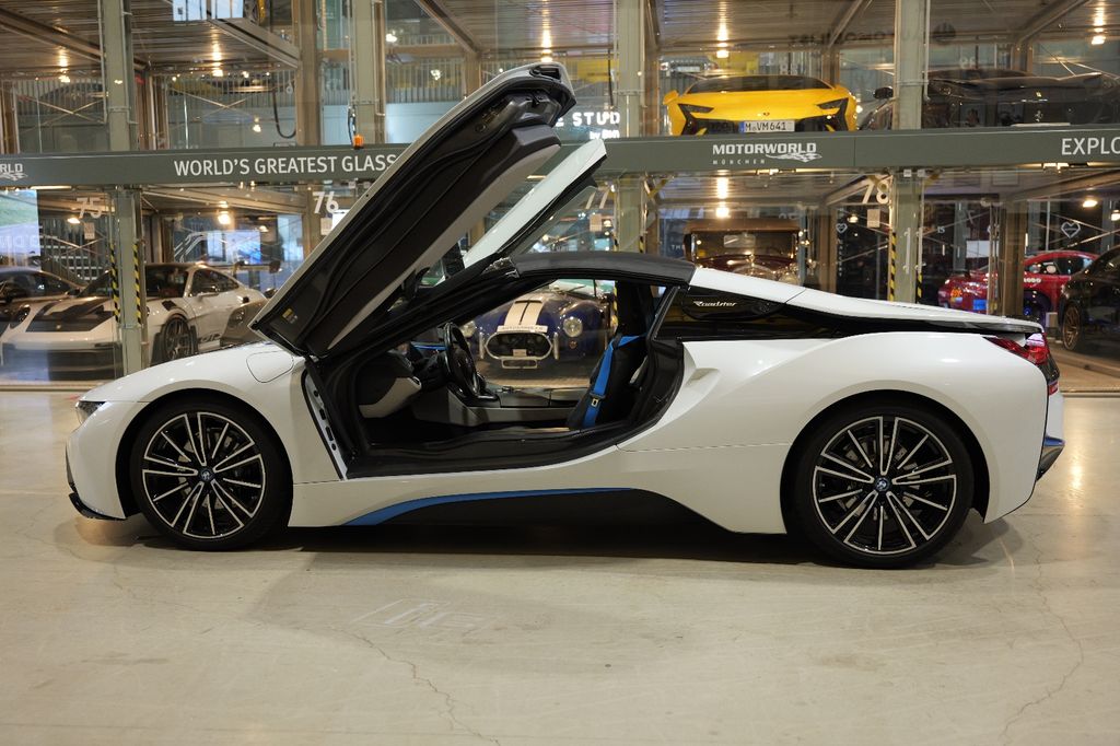 BMW i8 2020