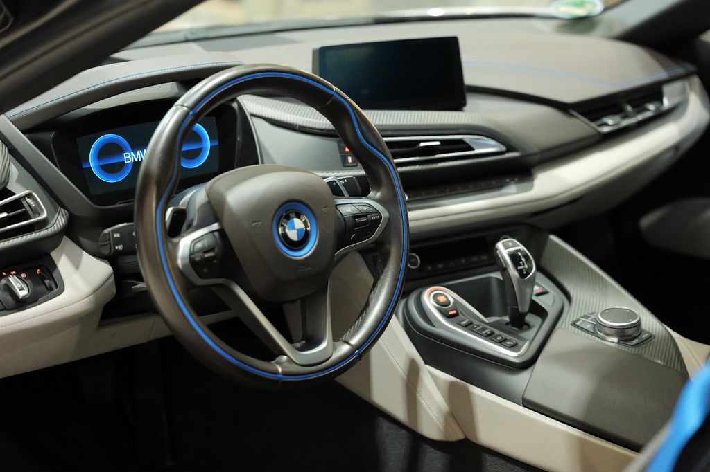 BMW i8 2020