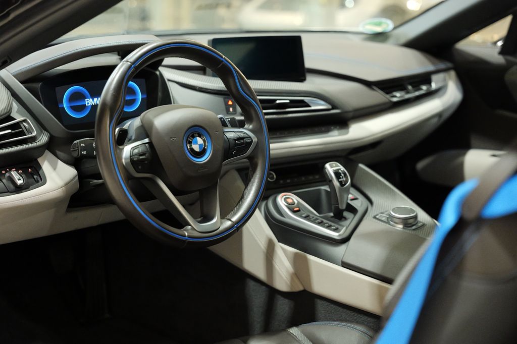 BMW i8 2020