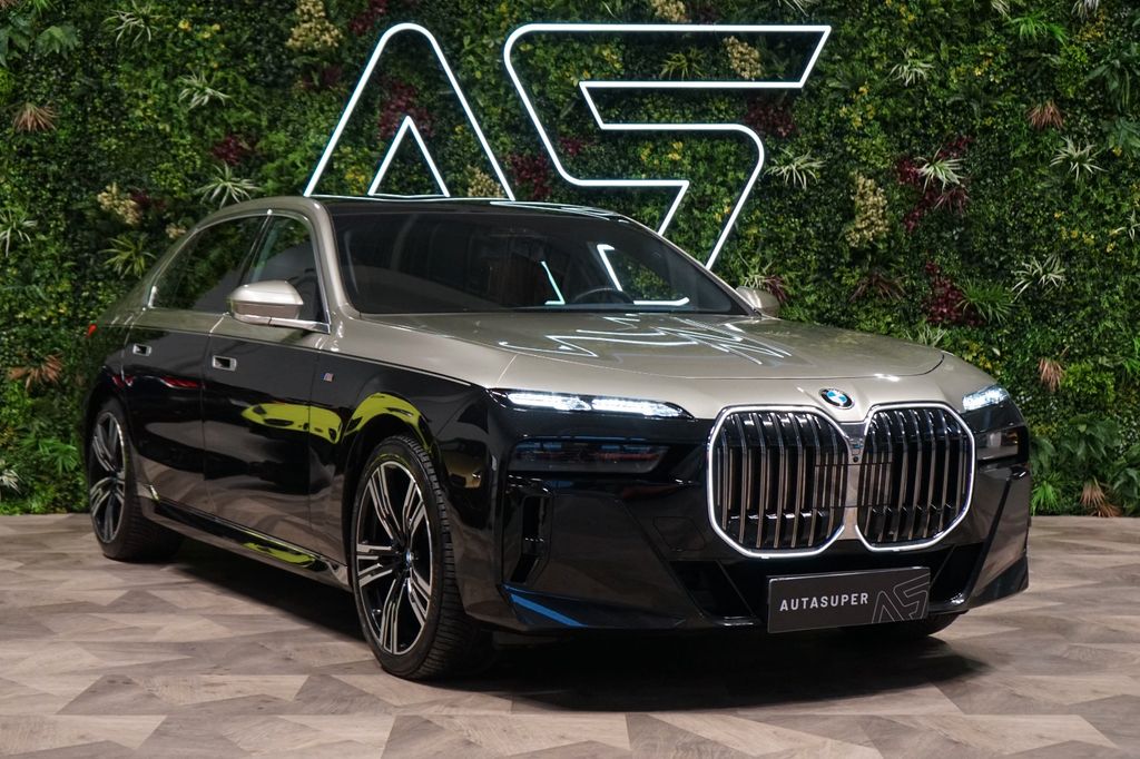 BMW 740 2024