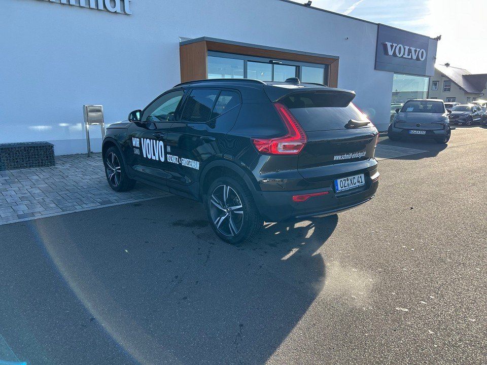 Volvo XC40 2025