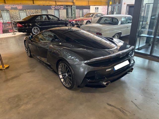 McLaren GT 2021
