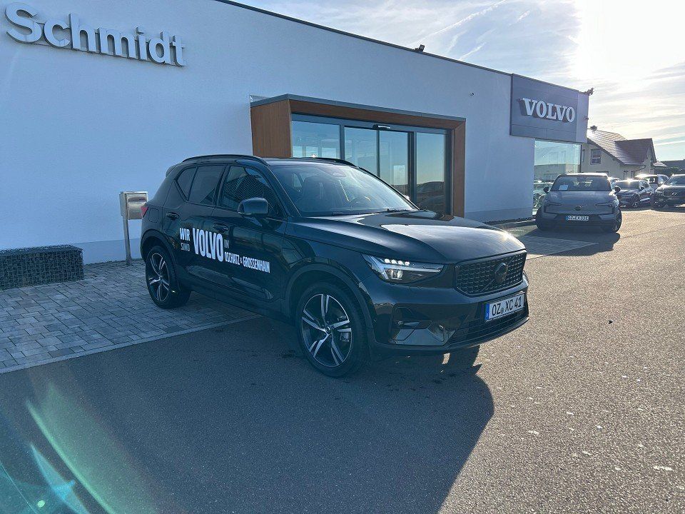 Volvo XC40 2025