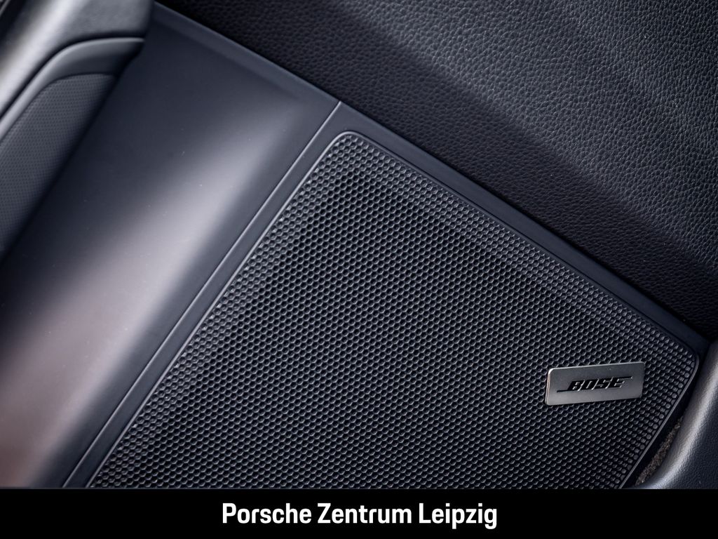 Porsche 992 2025