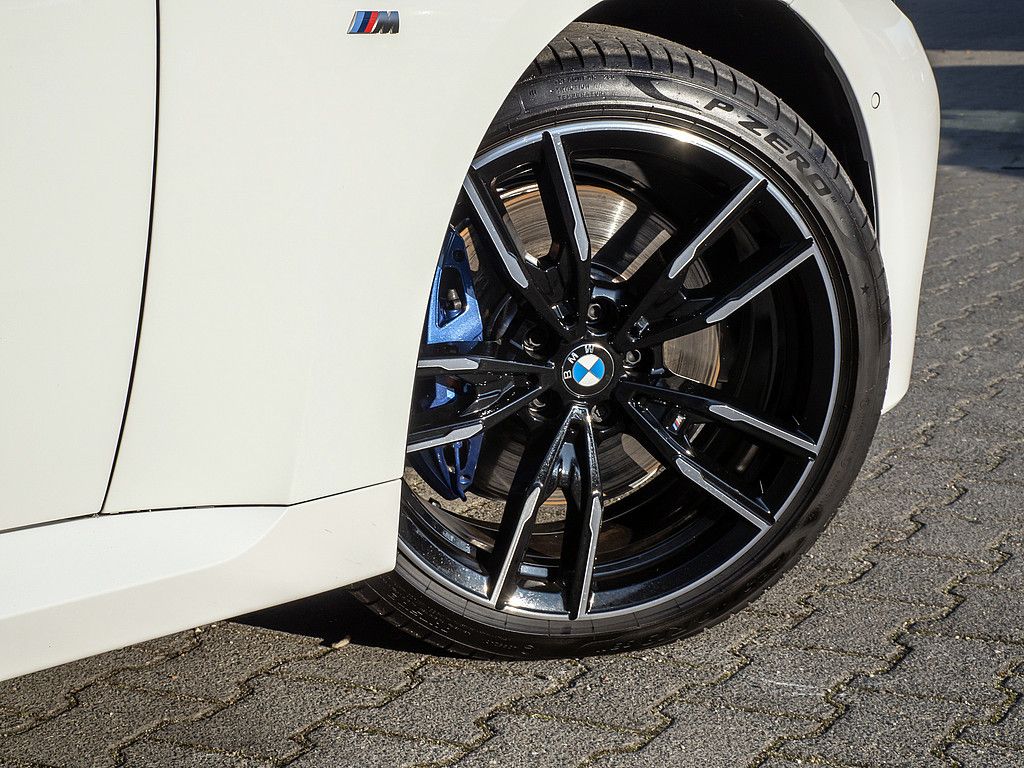 BMW M240i 2025