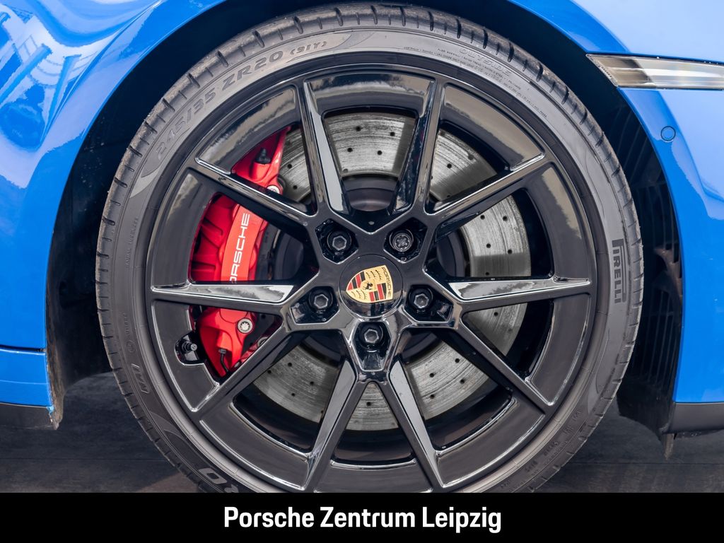 Porsche 992 2025