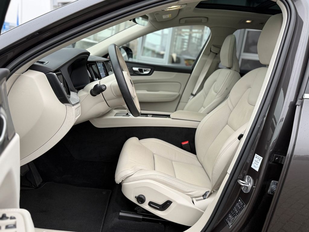 Volvo XC60 2023