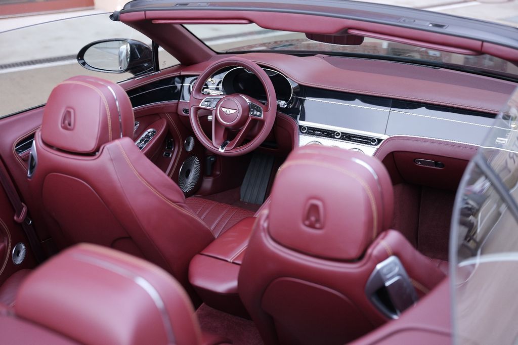 Bentley Continental GTC 2020