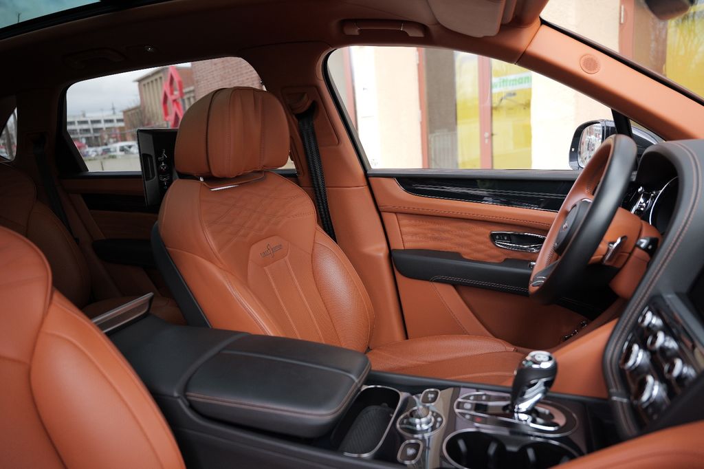 Bentley Bentayga 2023